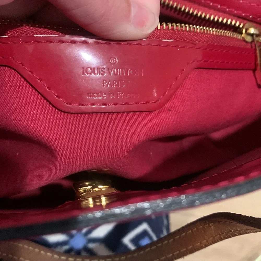 Louis Vuitton red Vernis MM mini Houston date code SN1123 - Picture 9 of 12